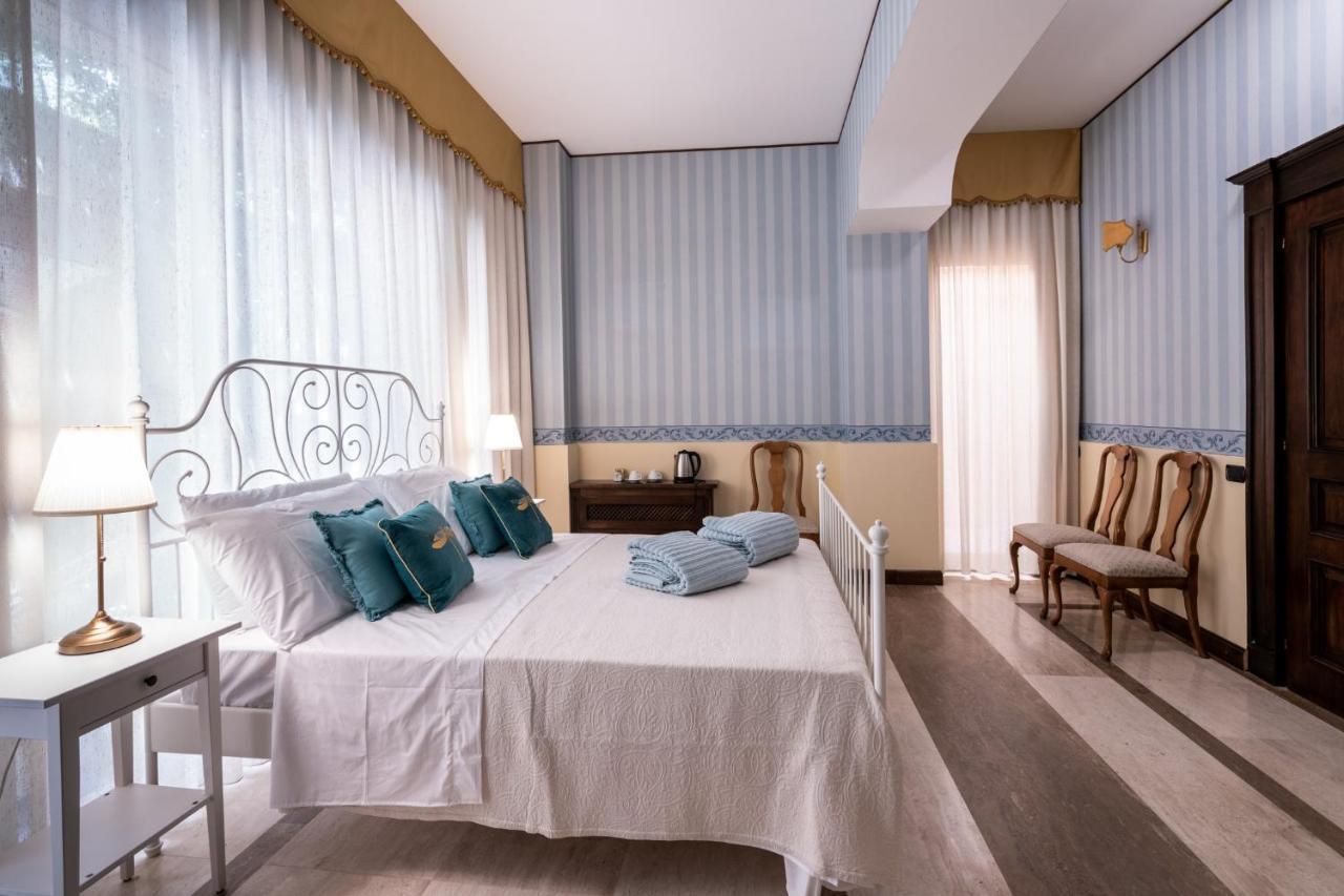 Palazzo Chiara Hotel Cagliari Buitenkant foto